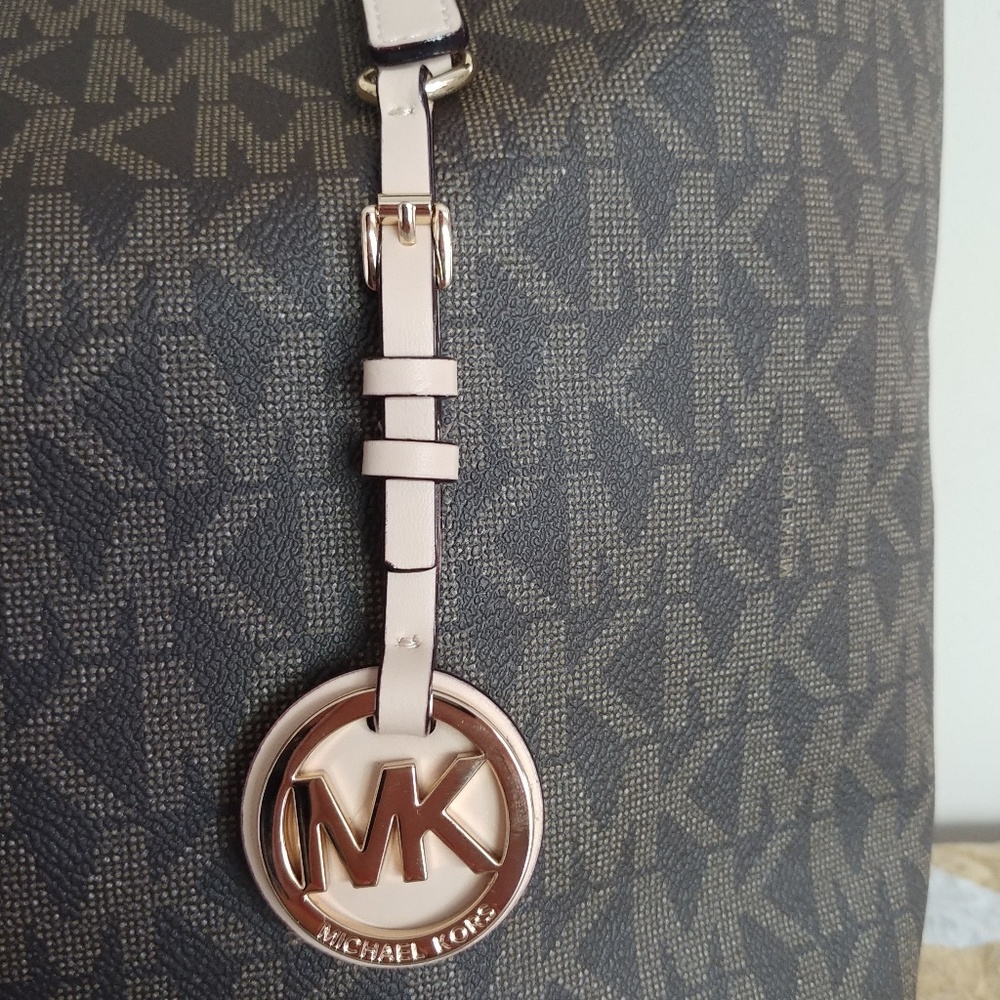 ⭐SOLD⭐Michael Kors - Picture 2 of 5
